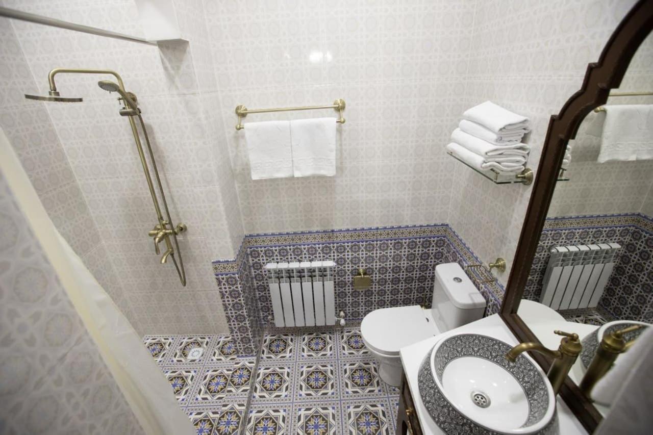 The Shahar Hotel Tasken Kültér fotó